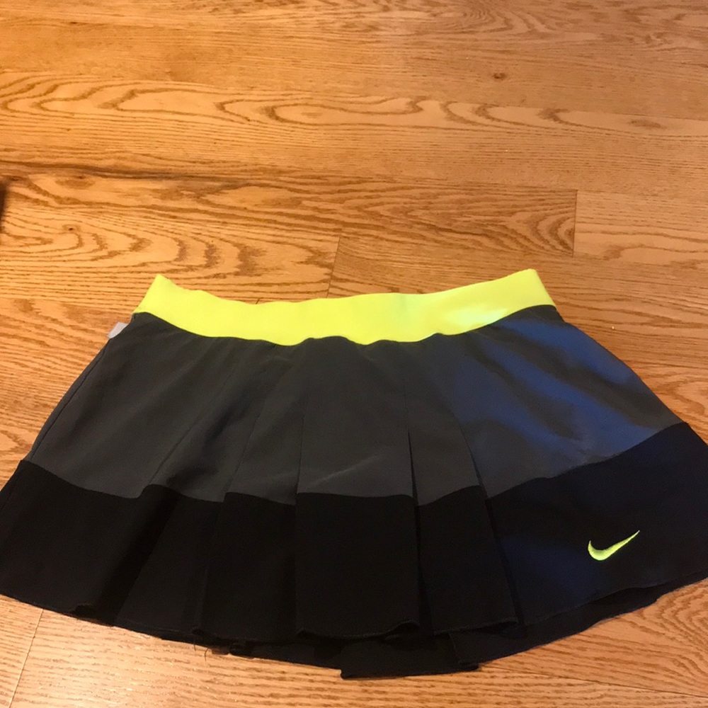 Nike tennis skort